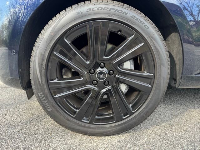 Certified 2023 Land Rover Range Rover SE AWD/4WD image 2