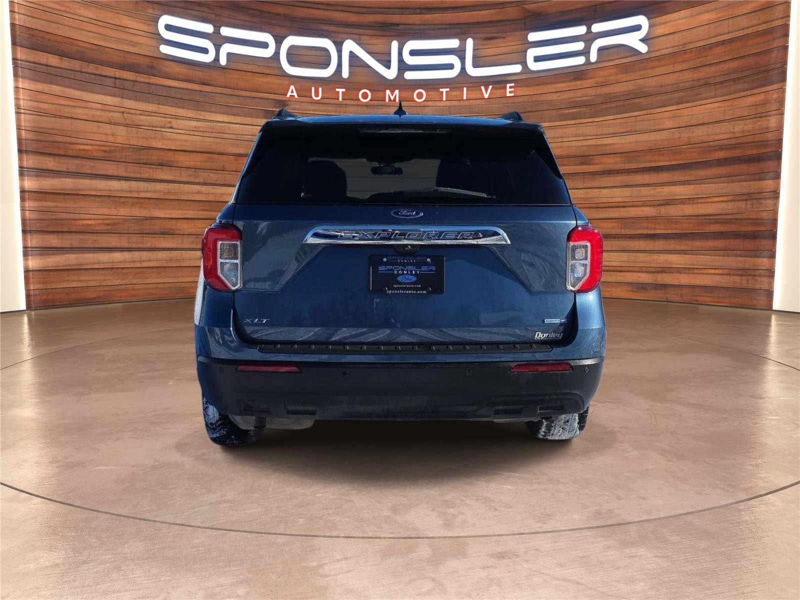 Used 2020 Ford Explorer XLT image 5