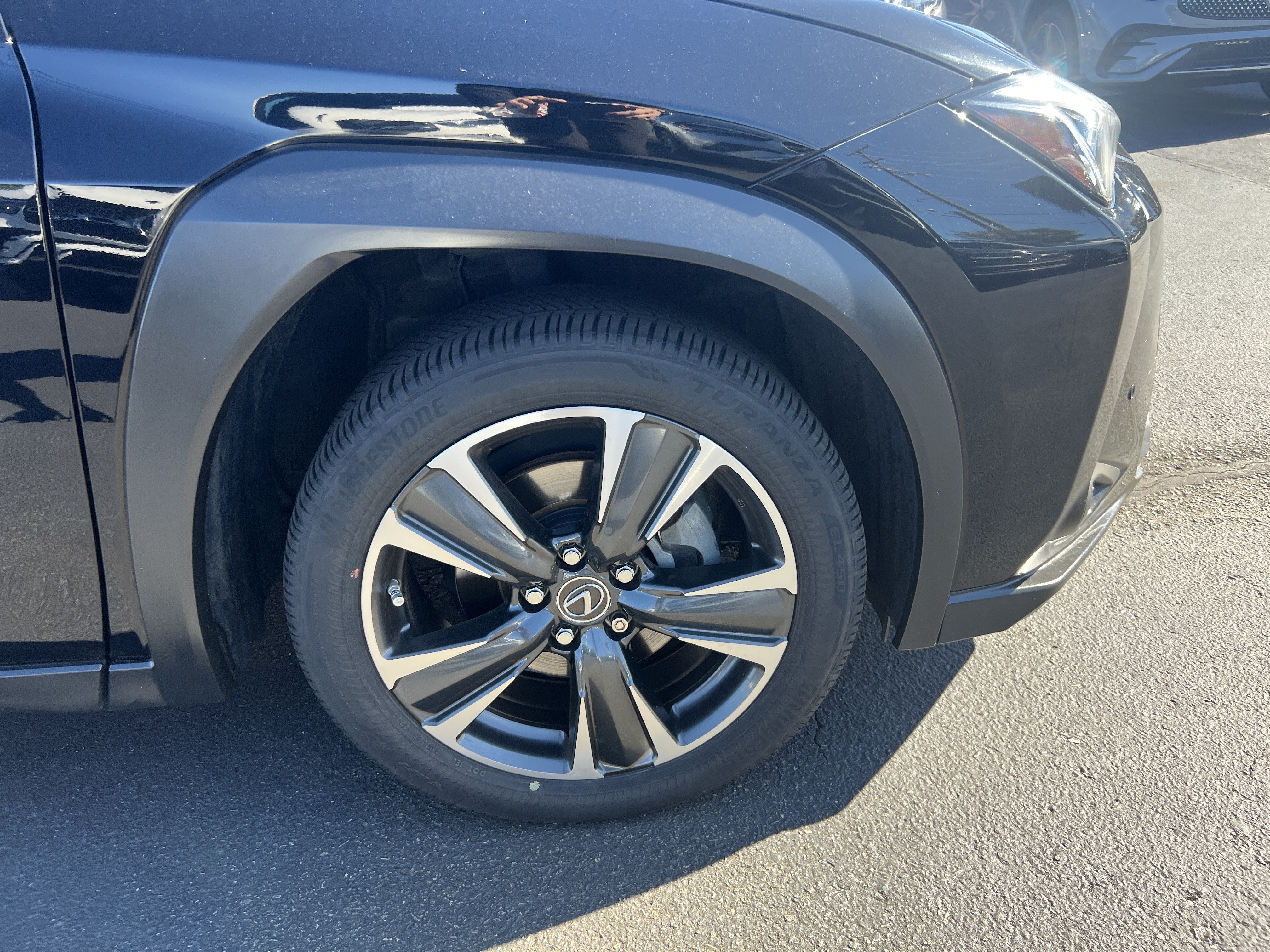 Used 2021 Lexus UX 250h w/ Accessory Package (Z1) AWD/4WD image 13