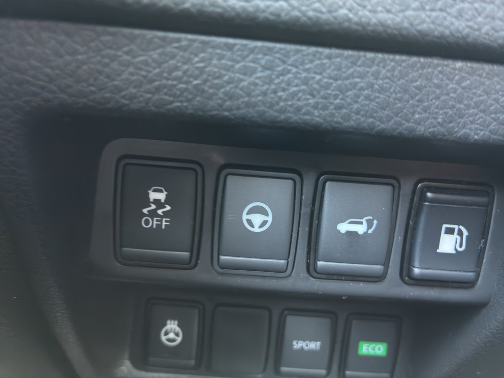 Used 2019 Nissan Rogue SV w/ Premium Package FWD image 26