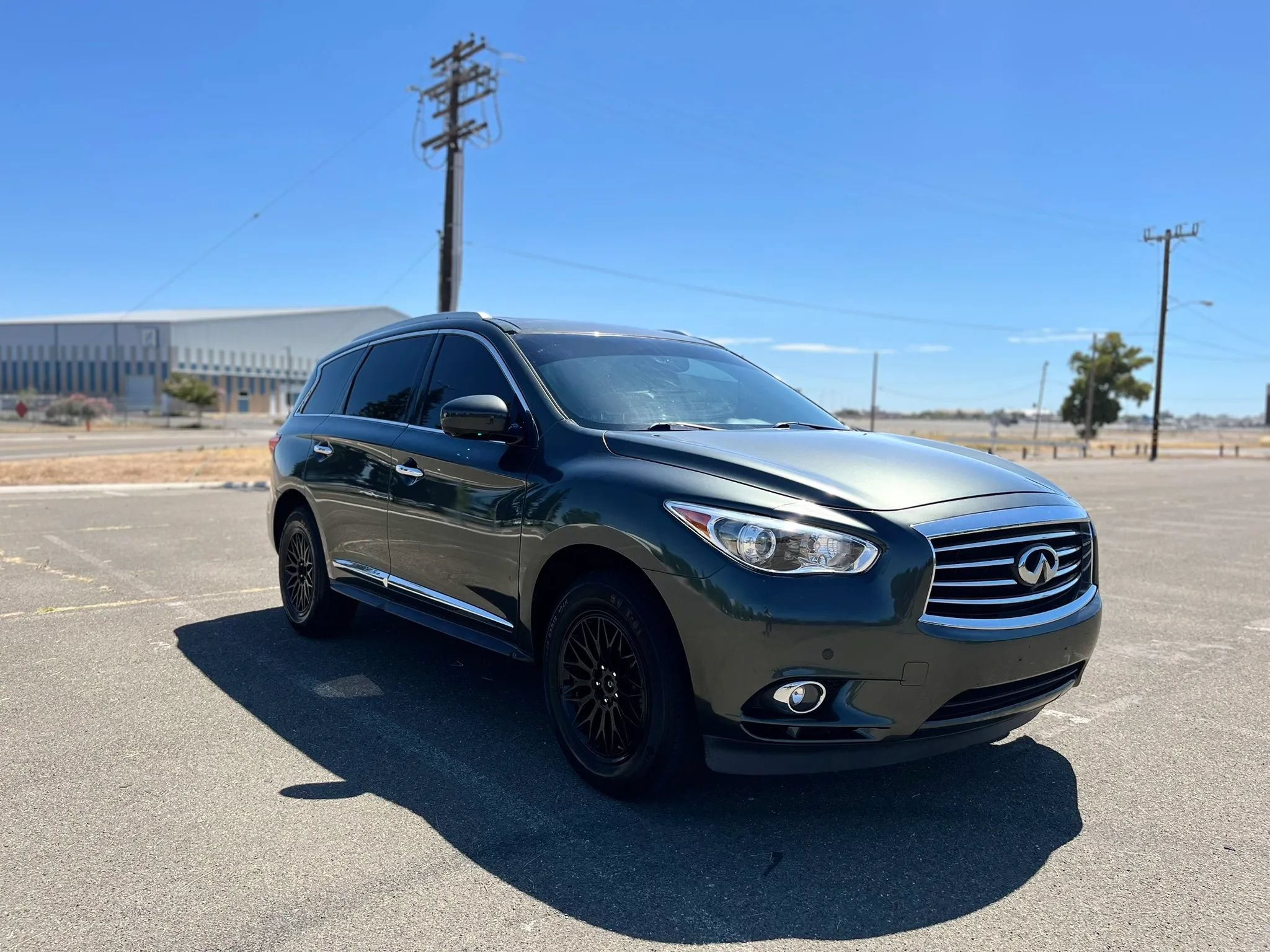 Used 2013 INFINITI JX35 FWD w/ Premium Pkg image 3