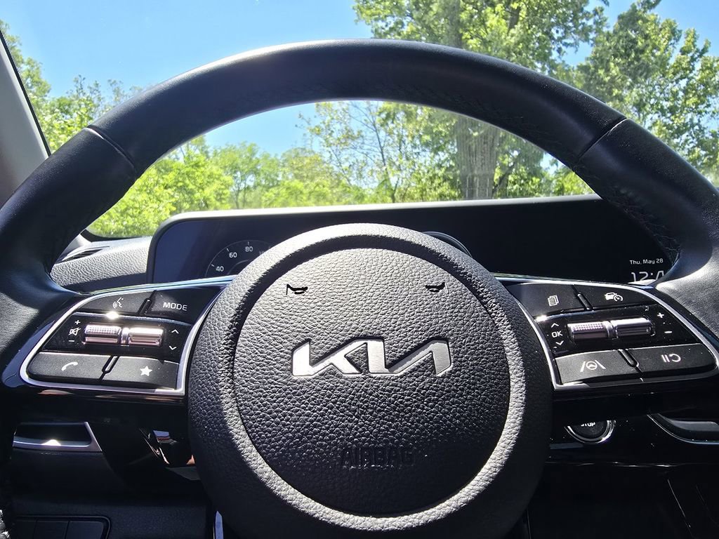 Used 2024 Kia Seltos S AWD/4WD image 29