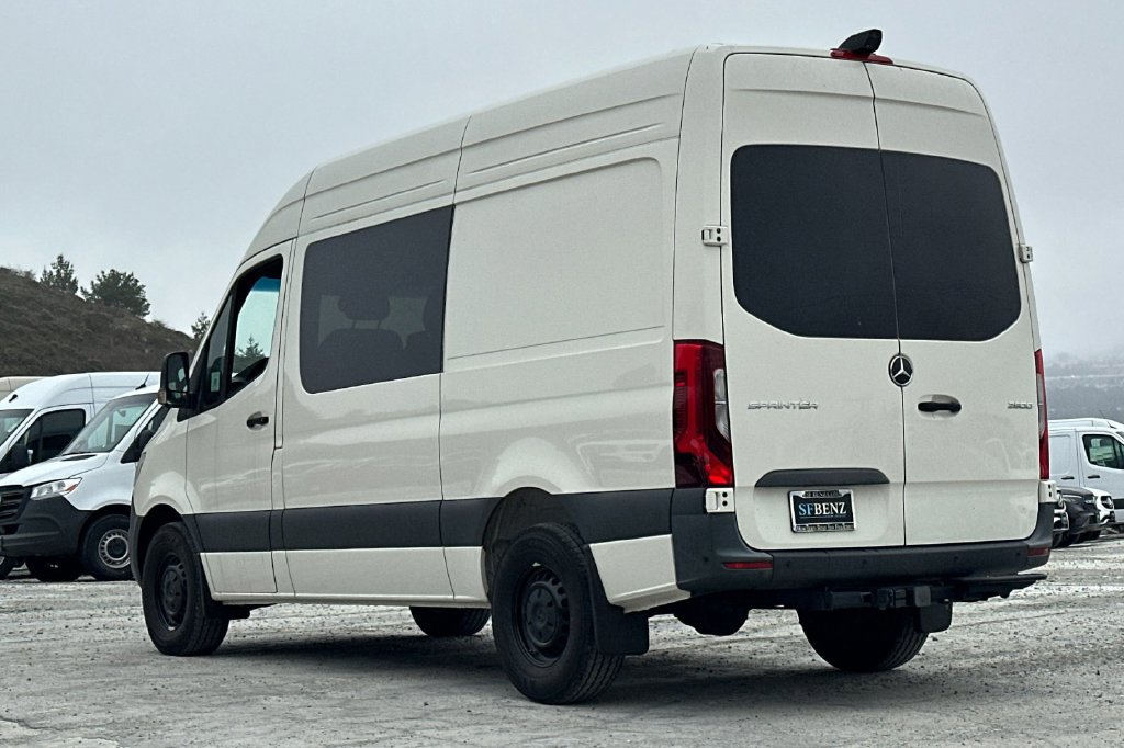 Used 2025 Mercedes-Benz Sprinter 2500 image 6