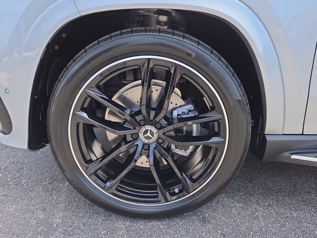 Certified 2026 Mercedes-Benz GLS 450 4MATIC image 9