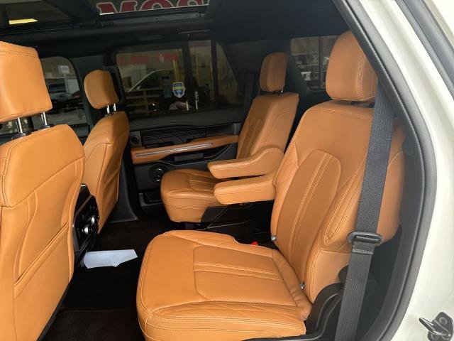Certified 2022 Ford Expedition Platinum image 17