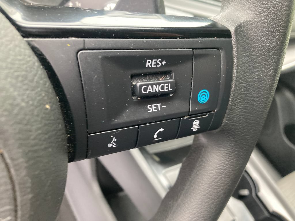 Used 2023 Nissan Rogue SV AWD/4WD image 40