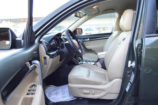 Used 2013 Kia Sorento EX w/ Premium Plus Pkg image 11