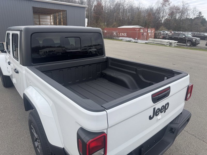 New 2026 Jeep Gladiator Sport image 35