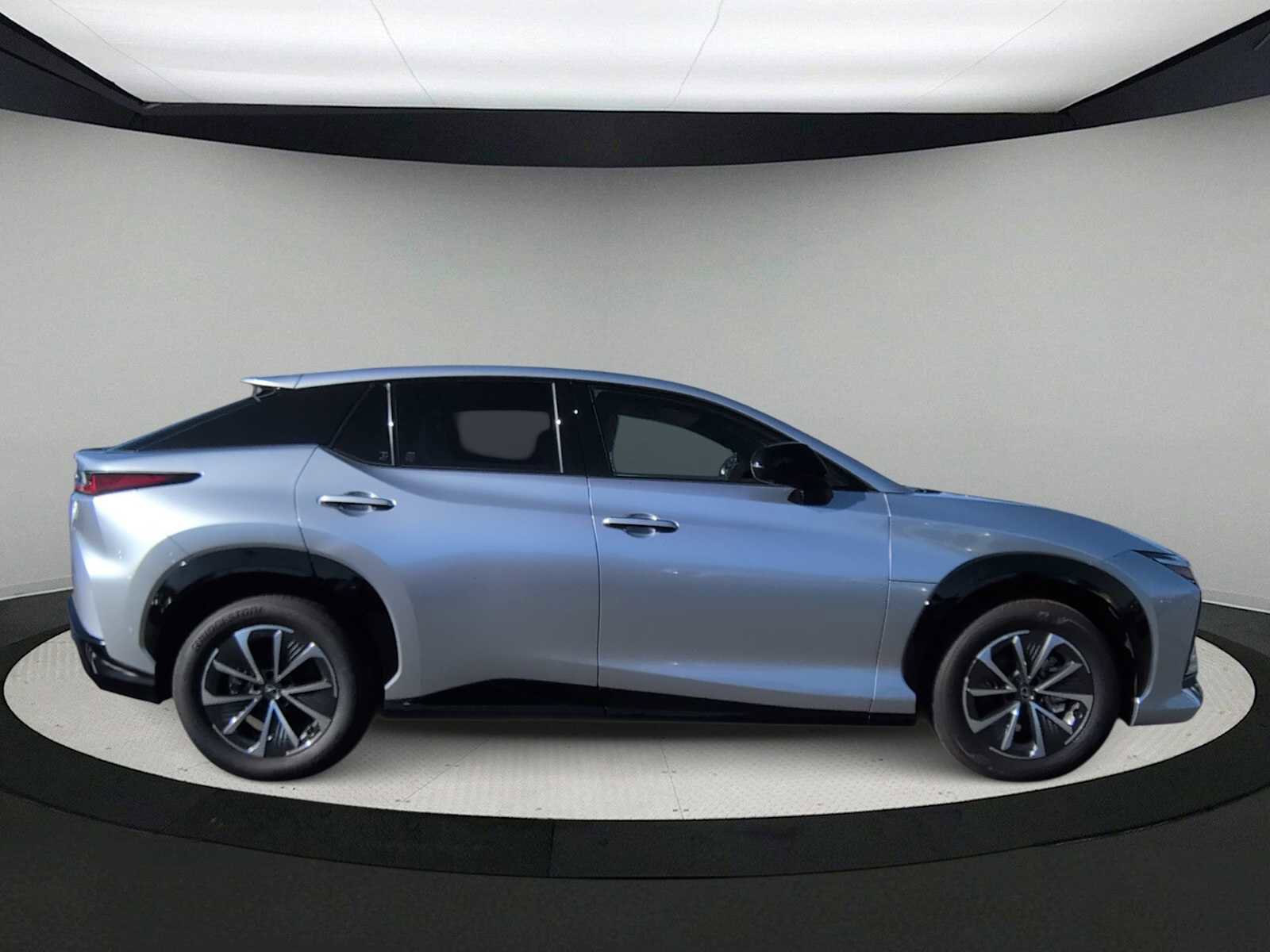 Used 2024 Lexus RZ 450e Premium image 9