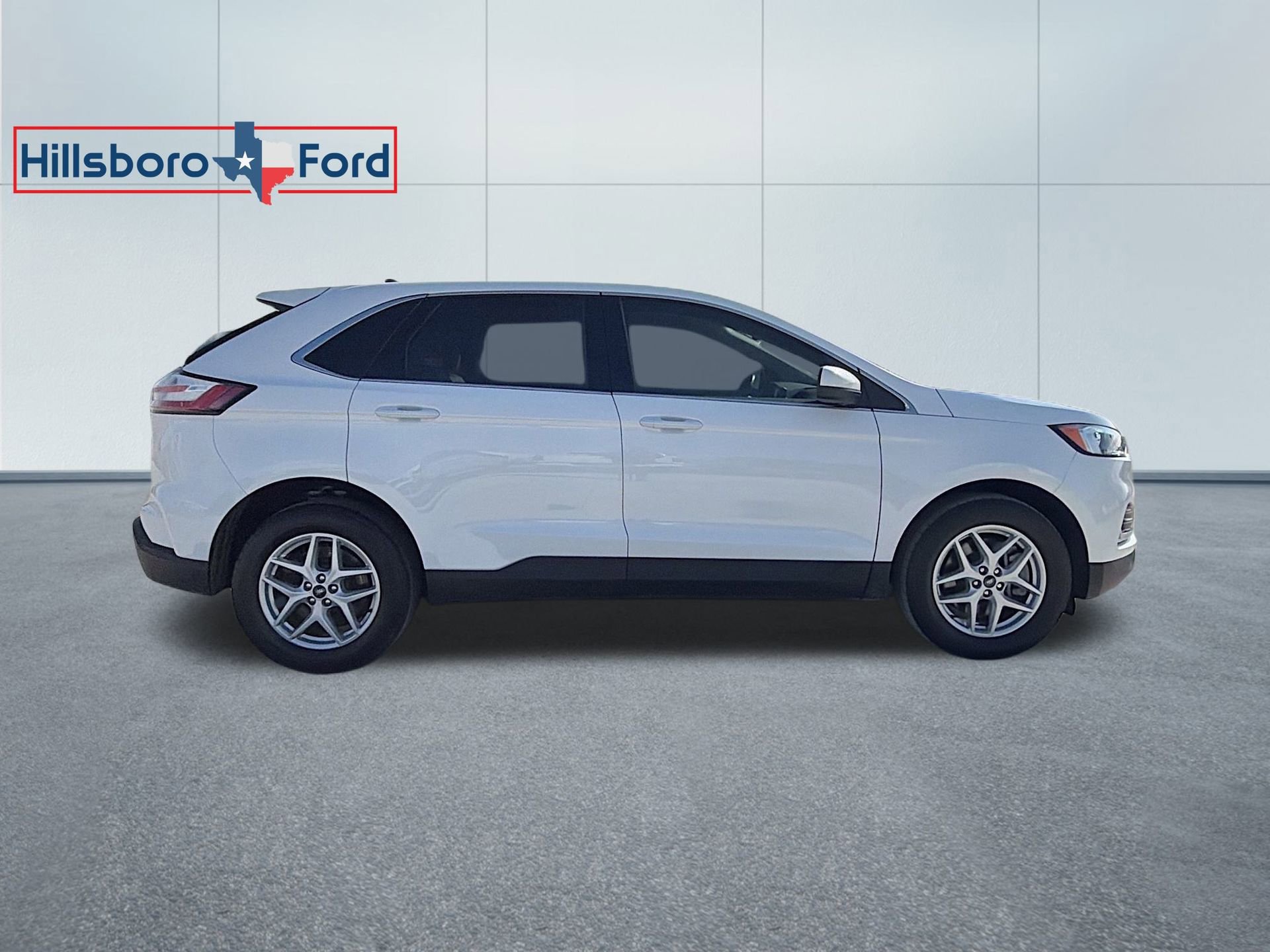 Used 2022 Ford Edge SEL w/ Convenience Package image 5