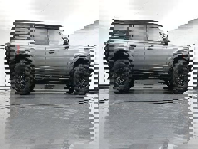 Used 2023 Ford Bronco Wildtrak AWD/4WD image 30