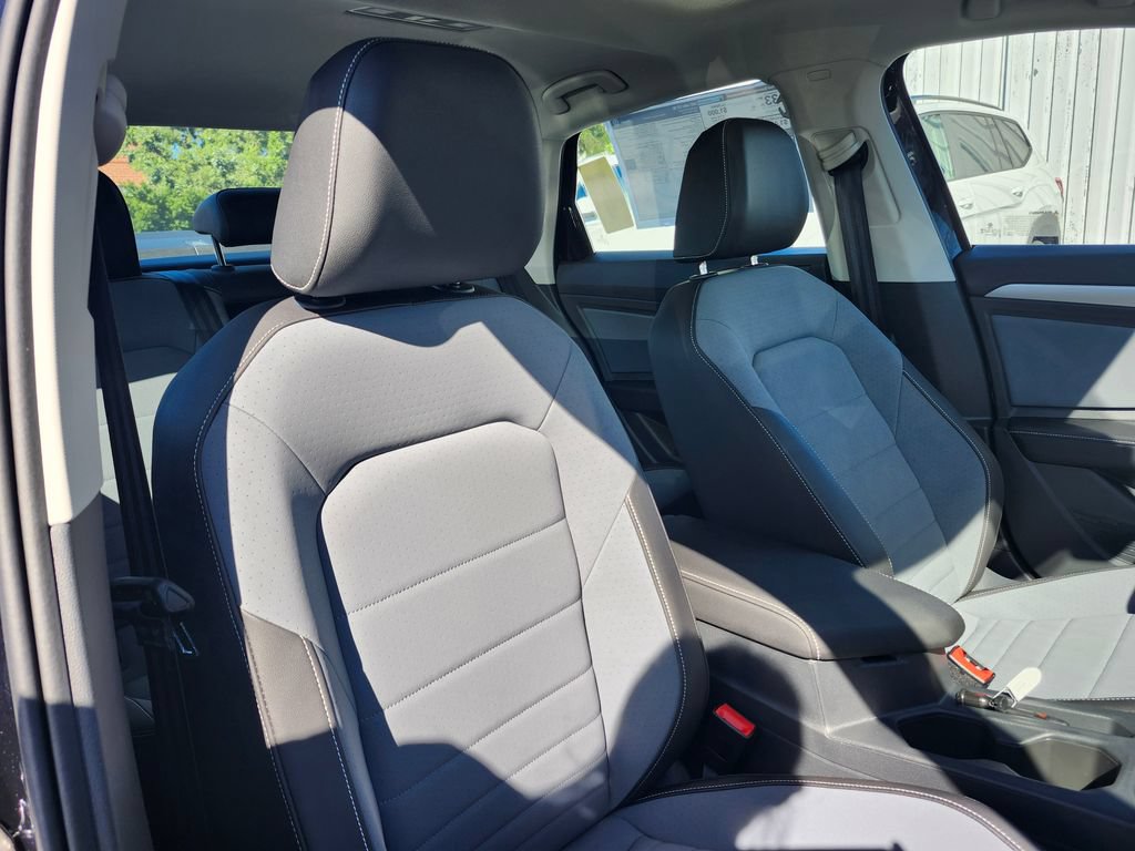 New 2027 Volkswagen Jetta SE FWD image 14