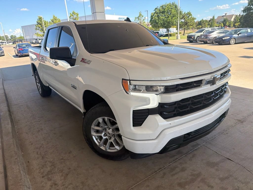 Used 2022 Chevrolet Silverado 1500 RST AWD/4WD image 3