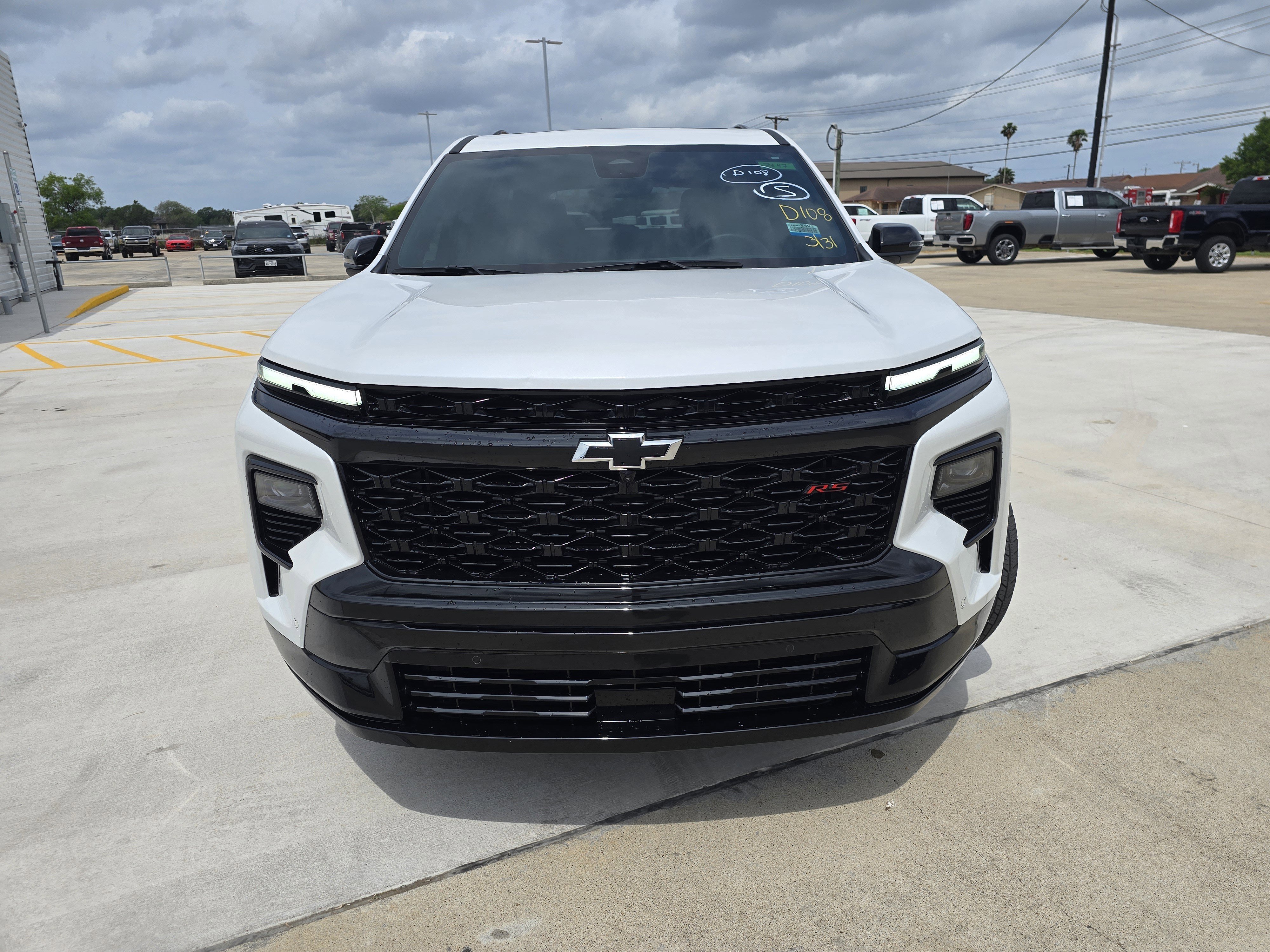 Used 2024 Chevrolet Traverse RS w/ LPO, Floor Liner Package image 8