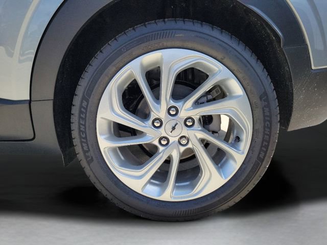 New 2027 Chevrolet Bolt LT w/ Comfort Package image 7