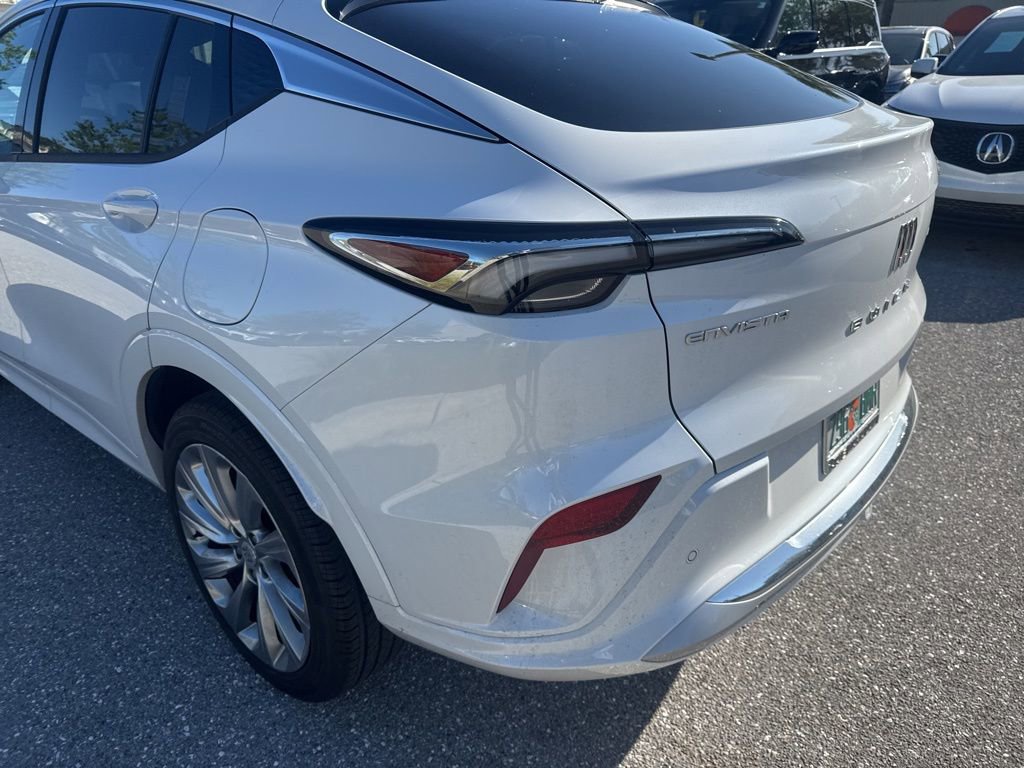Used 2024 Buick Envista Avenir image 2