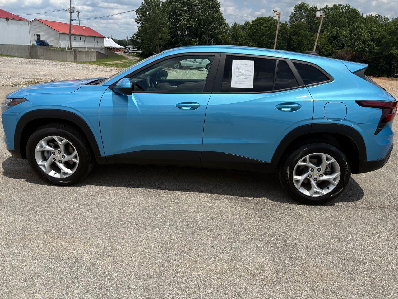 Used 2025 Chevrolet Trax LS w/ LS Convenience Package FWD image 6
