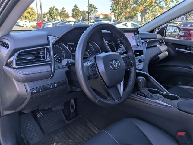 Used 2024 Toyota Camry SE image 9