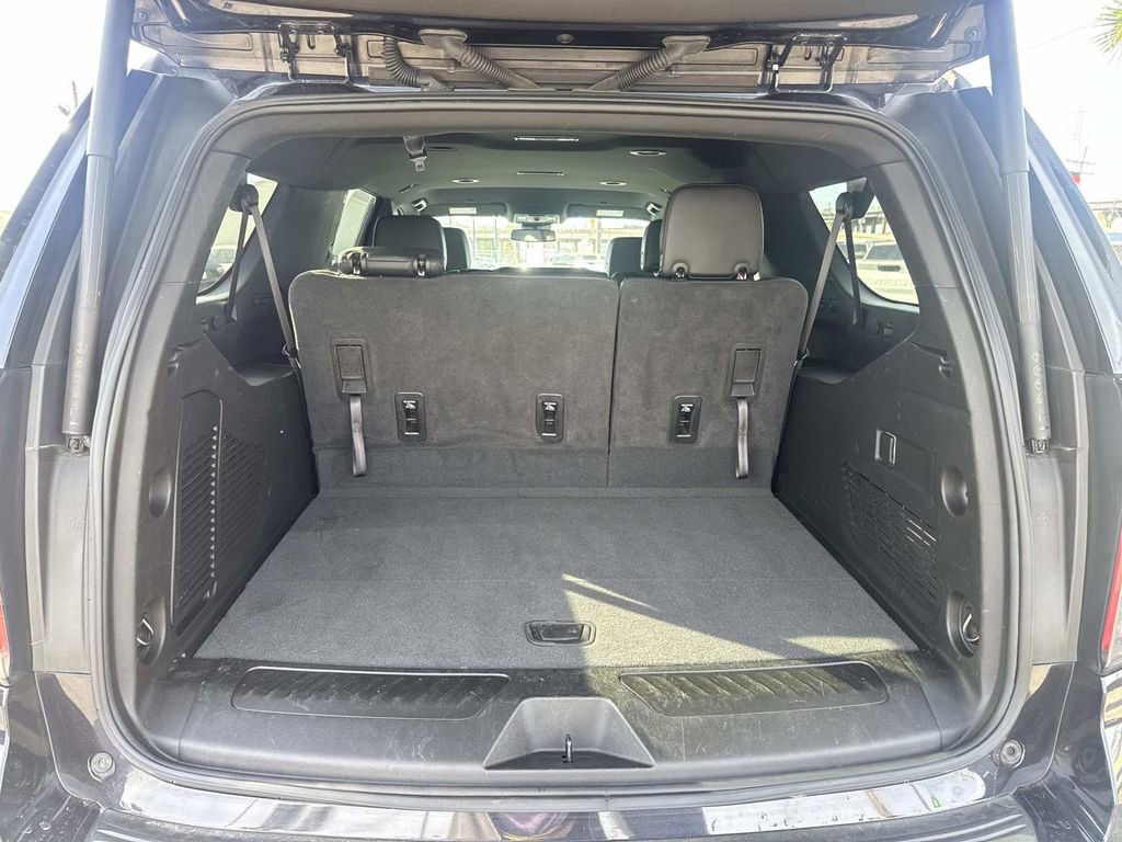 Certified 2024 Chevrolet Suburban LT image 8