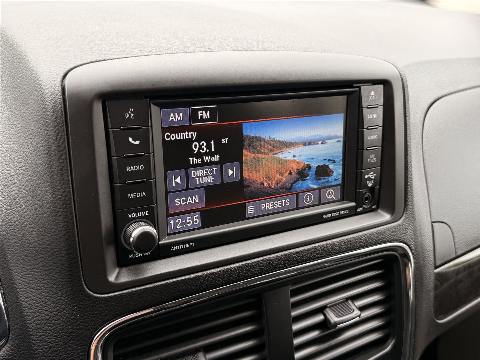 Used 2019 Dodge Grand Caravan SE image 23