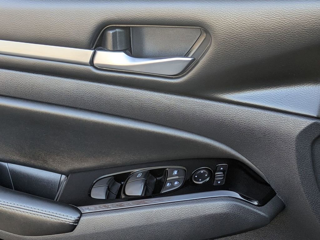 Used 2023 Nissan Altima 2.5 SV image 10