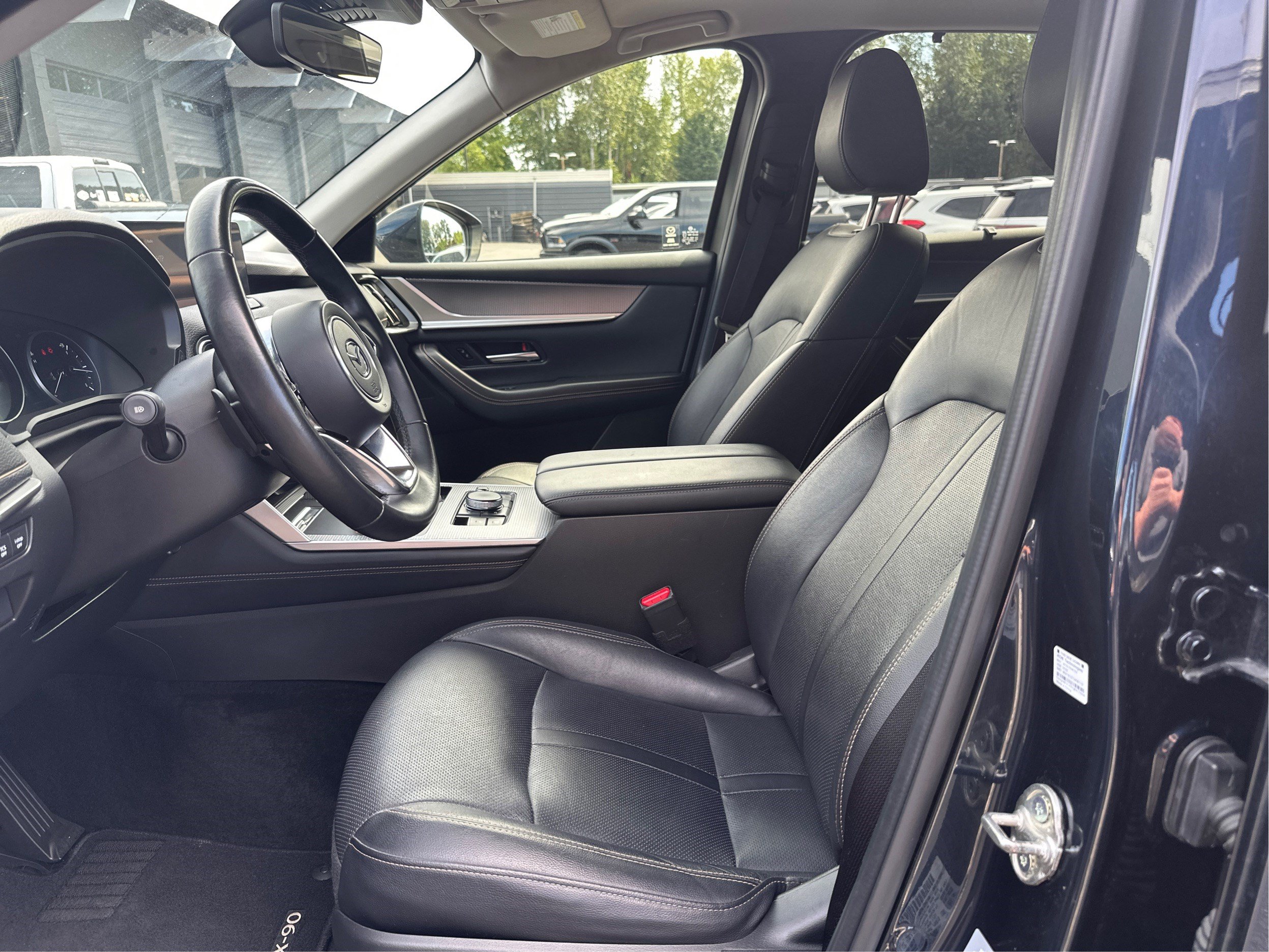 Used 2025 MAZDA CX-90 3.3 Turbo w/ Preferred Package AWD/4WD image 9