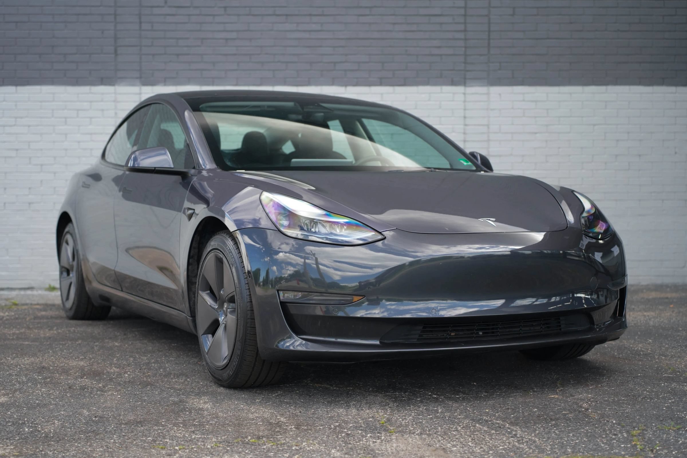 Used 2022 Tesla Model 3 Standard Range RWD image 3