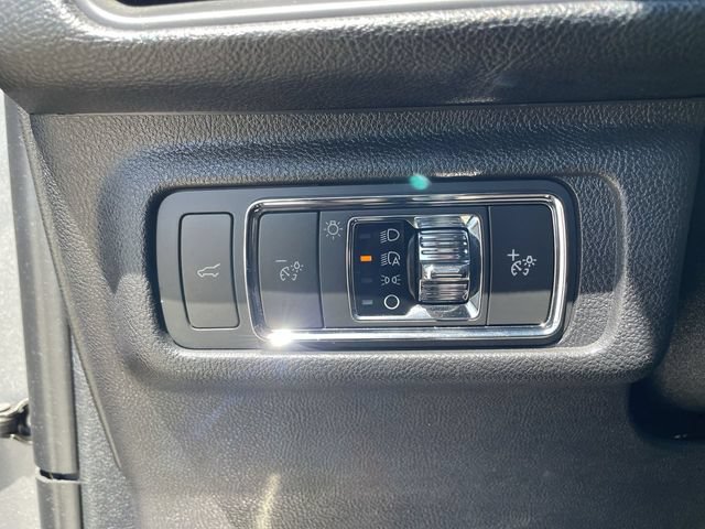 Used 2022 Lincoln Corsair Reserve w/ Luxury Package FWD image 36