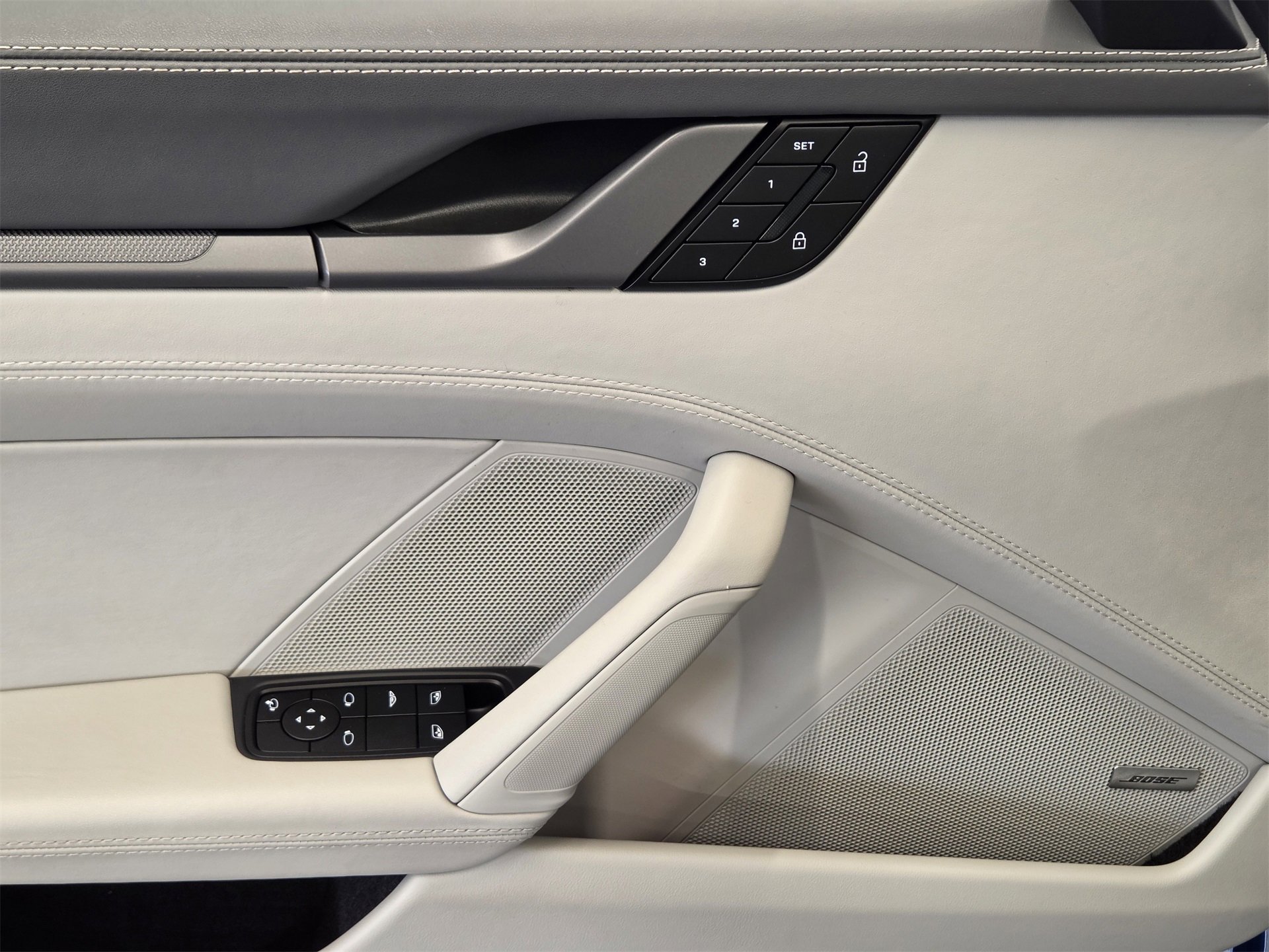 Certified 2025 Porsche 911 Carrera image 11