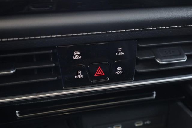 New 2026 Volkswagen Atlas SE image 16