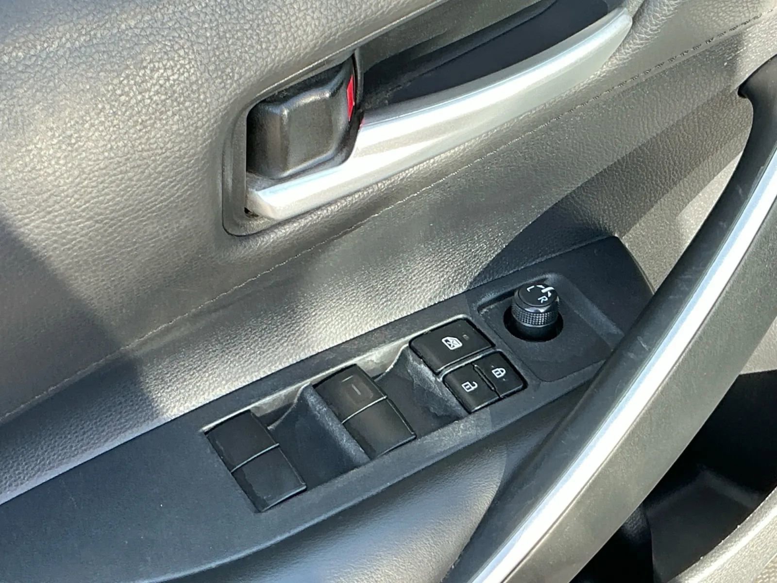 Used 2020 Toyota Corolla SE image 11