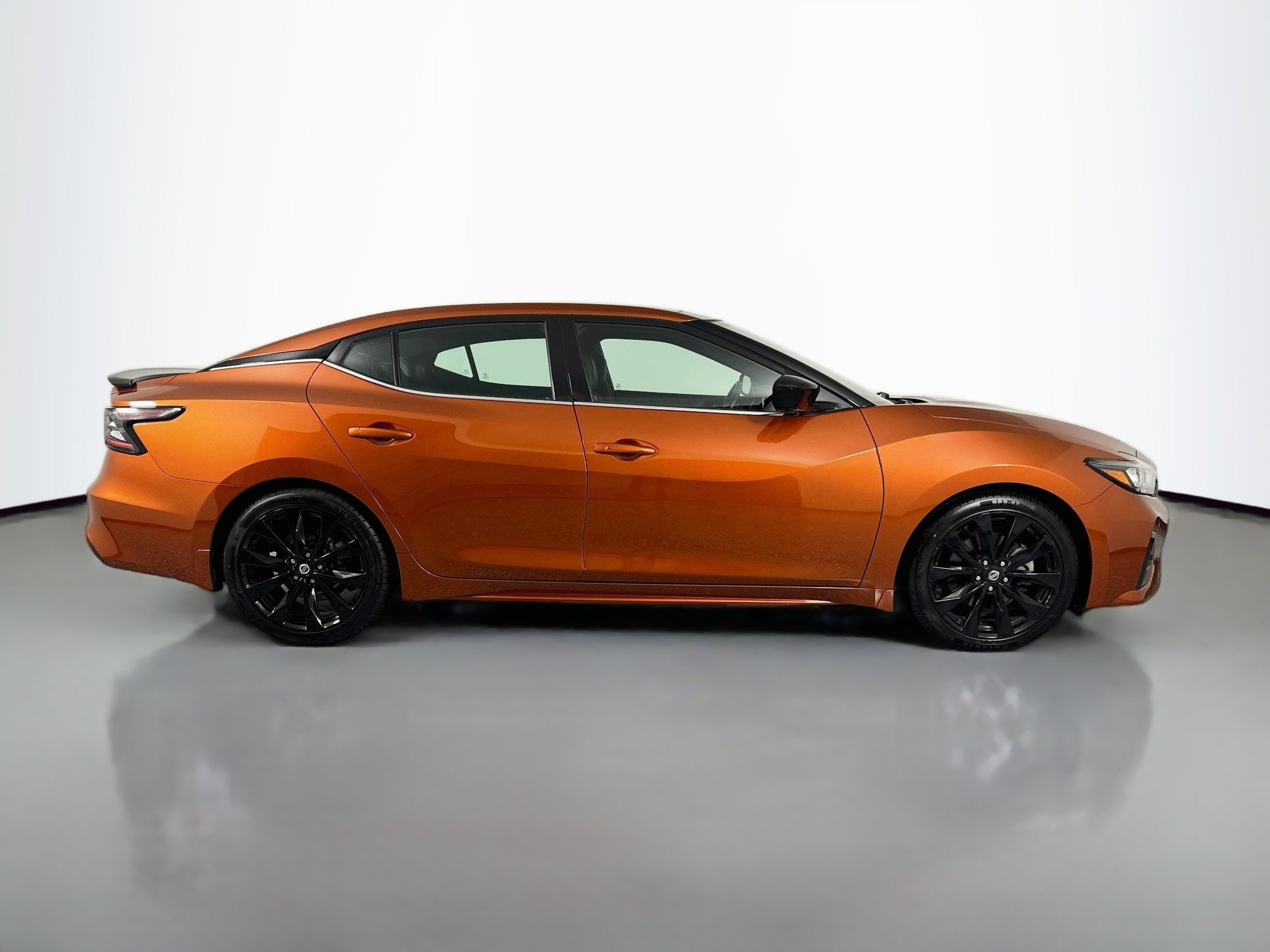Used 2020 Nissan Maxima SR w/ Sport Mat Group FWD image 4