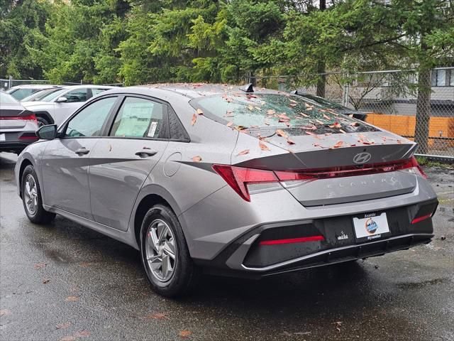 New 2026 Hyundai Elantra SE FWD image 5