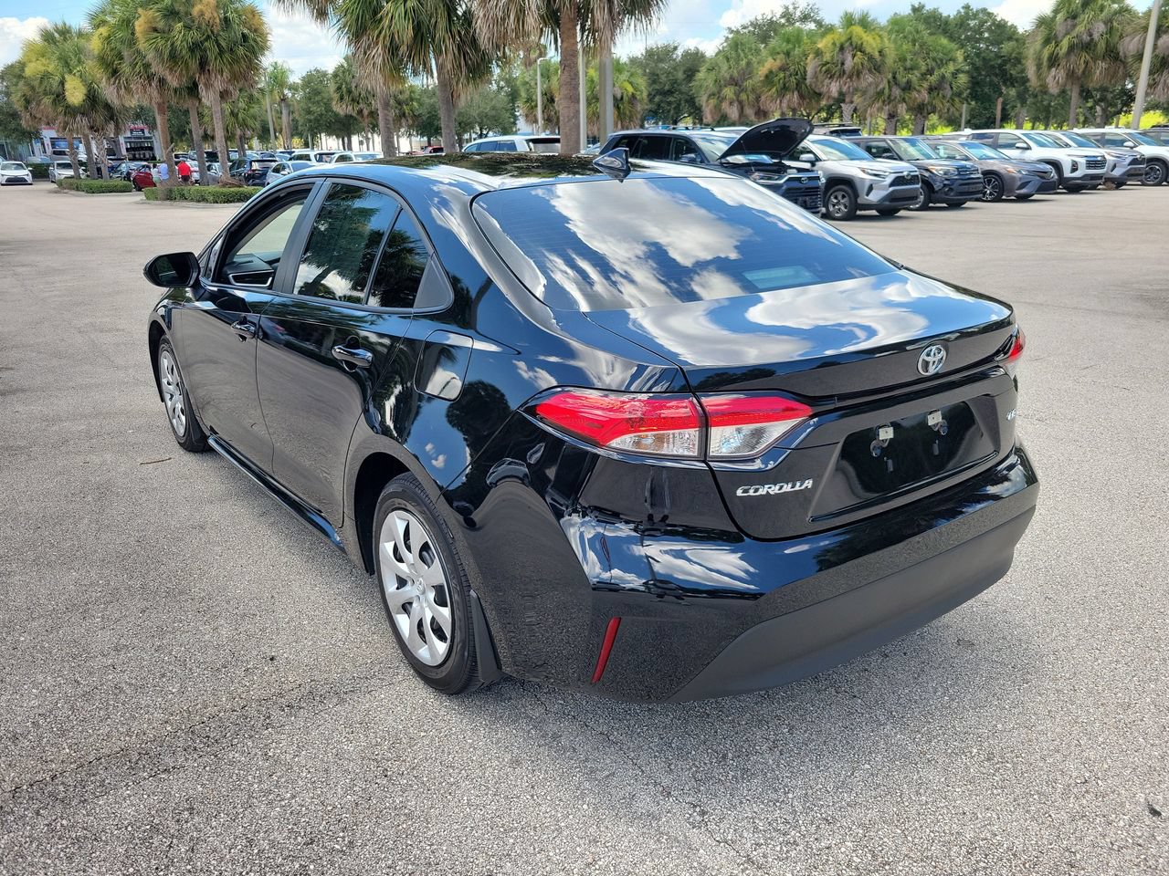 Used 2026 Toyota Corolla LE FWD image 4