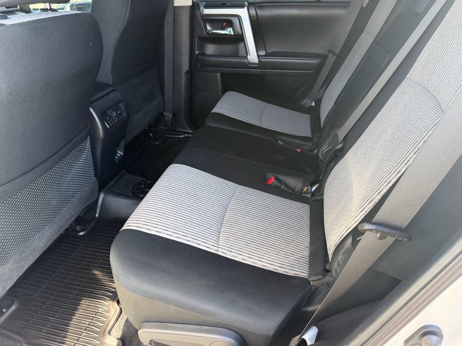 Used 2020 Toyota 4Runner SR5 RWD image 17