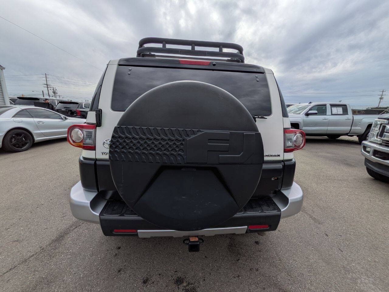 Used 2014 Toyota FJ Cruiser 2WD w/ Convenience Package image 6