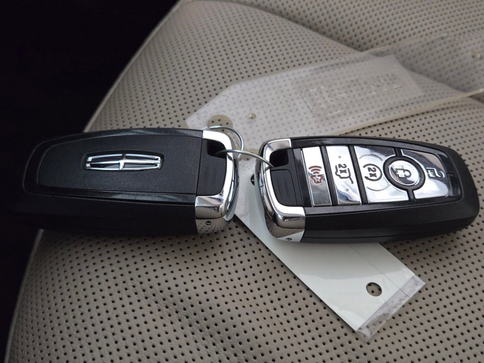 Used 2023 Lincoln Aviator Grand Touring w/ Equipment Group 301A image 25