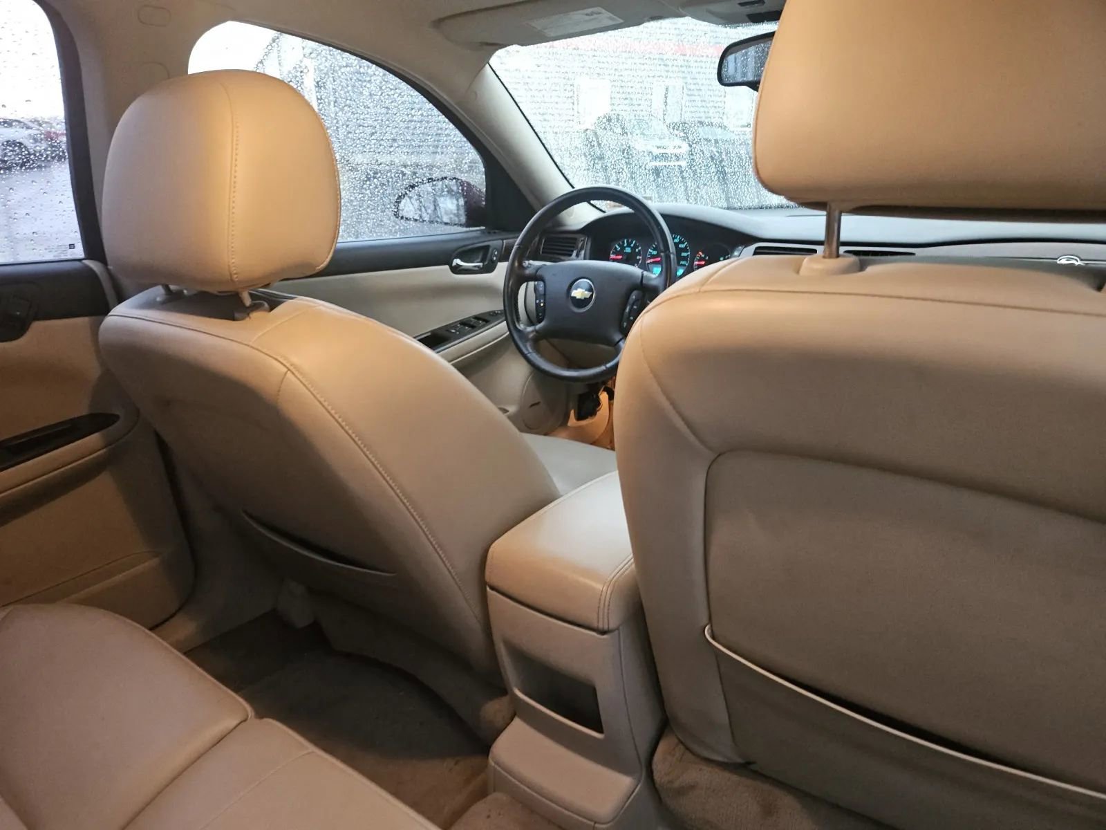 Used 2011 Chevrolet Impala LTZ image 10