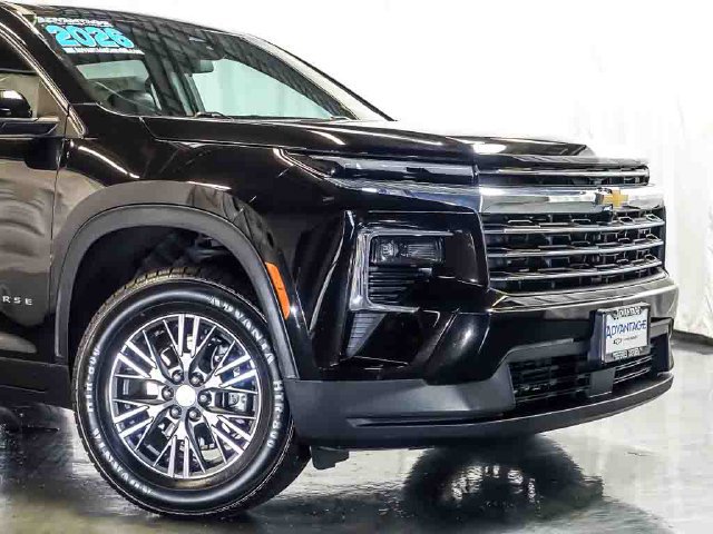 Certified 2026 Chevrolet Traverse LT AWD/4WD image 3