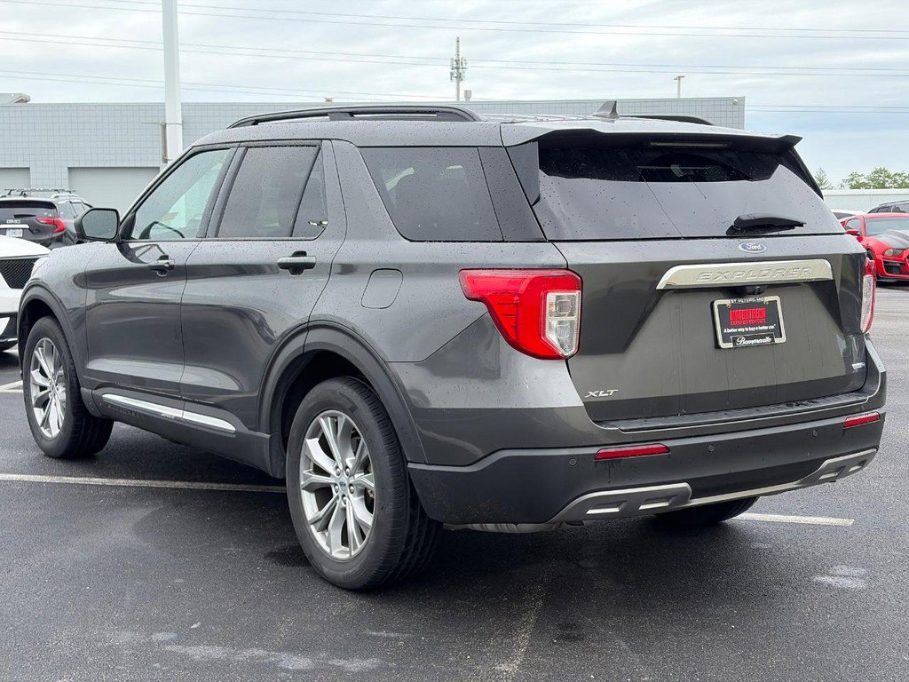 Used 2020 Ford Explorer XLT w/ Equipment Group 202A AWD/4WD image 7