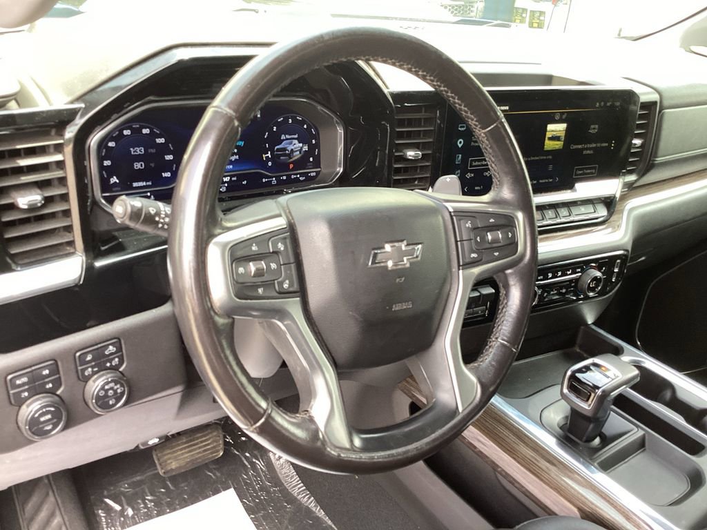 Used 2022 Chevrolet Silverado 1500 LT Trail Boss w/ LT Trail Boss Premium Package AWD/4WD image 14