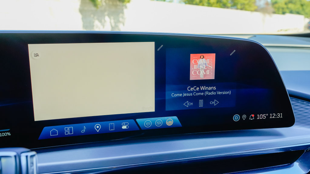 Certified 2024 Cadillac Lyriq Luxury RWD image 14