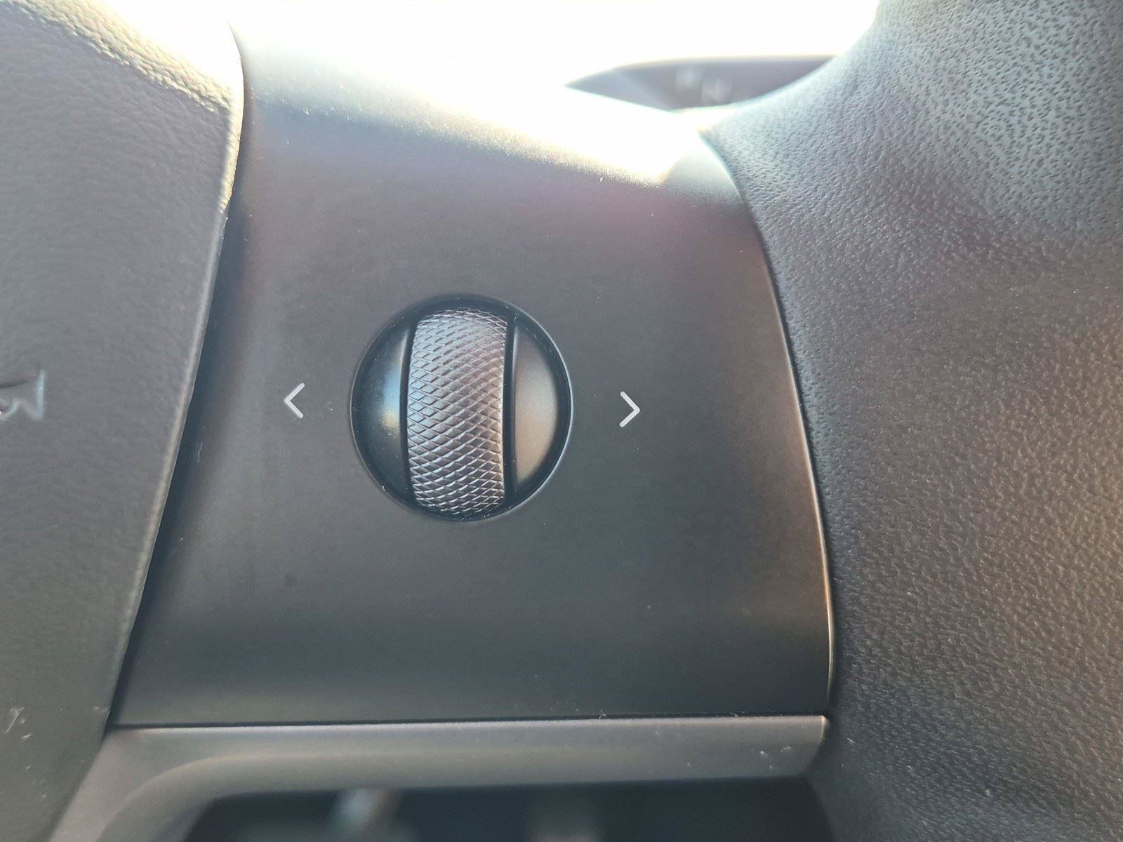 Used 2023 Tesla Model Y AWD image 20