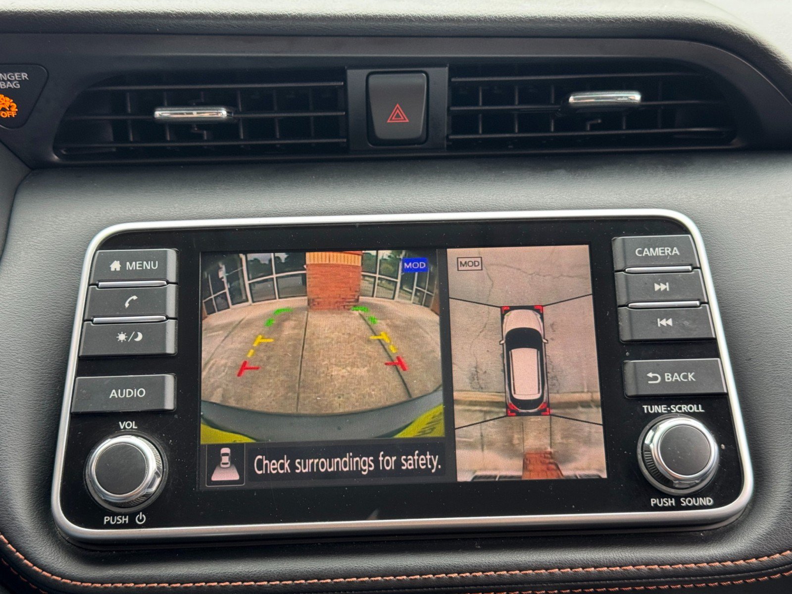 Used 2019 Nissan Kicks SR w/ SR Premium Package FWD image 22