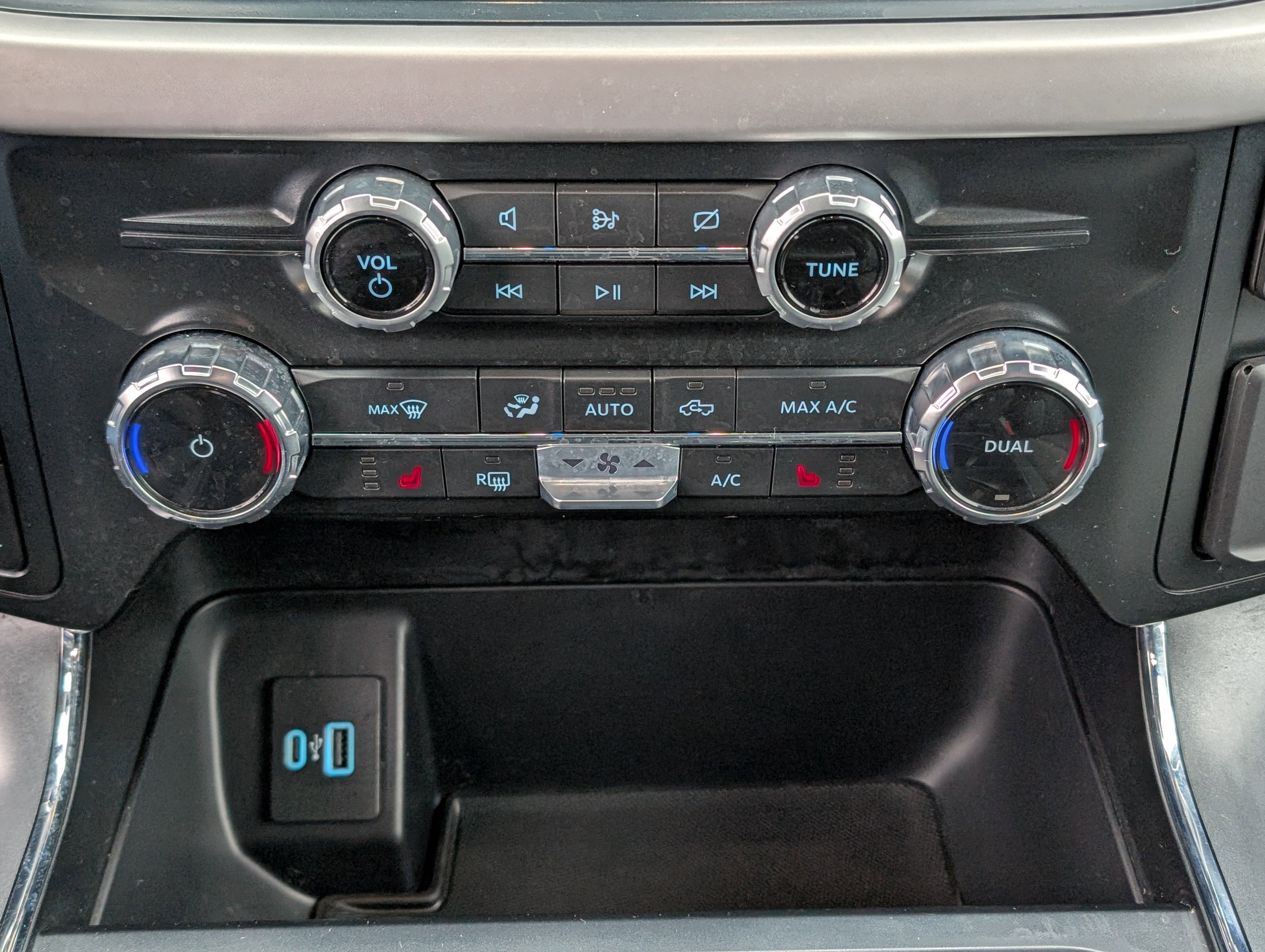 Certified 2022 Ford F150 XLT w/ Equipment Group 302A High image 26