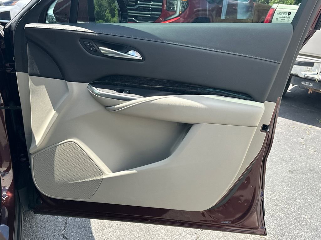 Certified 2022 Cadillac XT4 Premium Luxury w/ Enhanced Visibility Package FWD image 14
