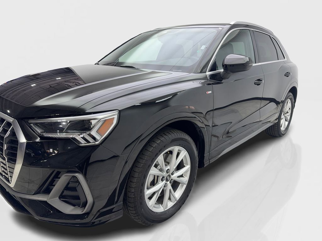 Used 2025 Audi Q3 2.0T Premium image 11