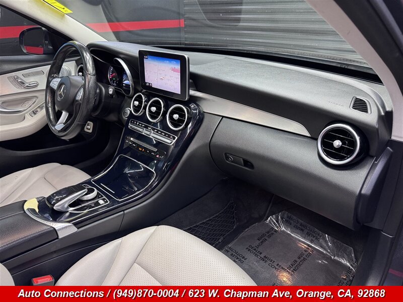 Used 2015 Mercedes-Benz C 300 Sedan image 10