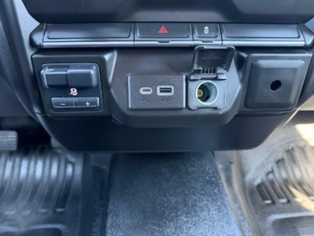 Used 2021 GMC Sierra 1500 4x4 Crew Cab w/ Trailering Package image 28