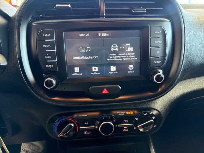 Used 2021 Kia Soul LX image 16